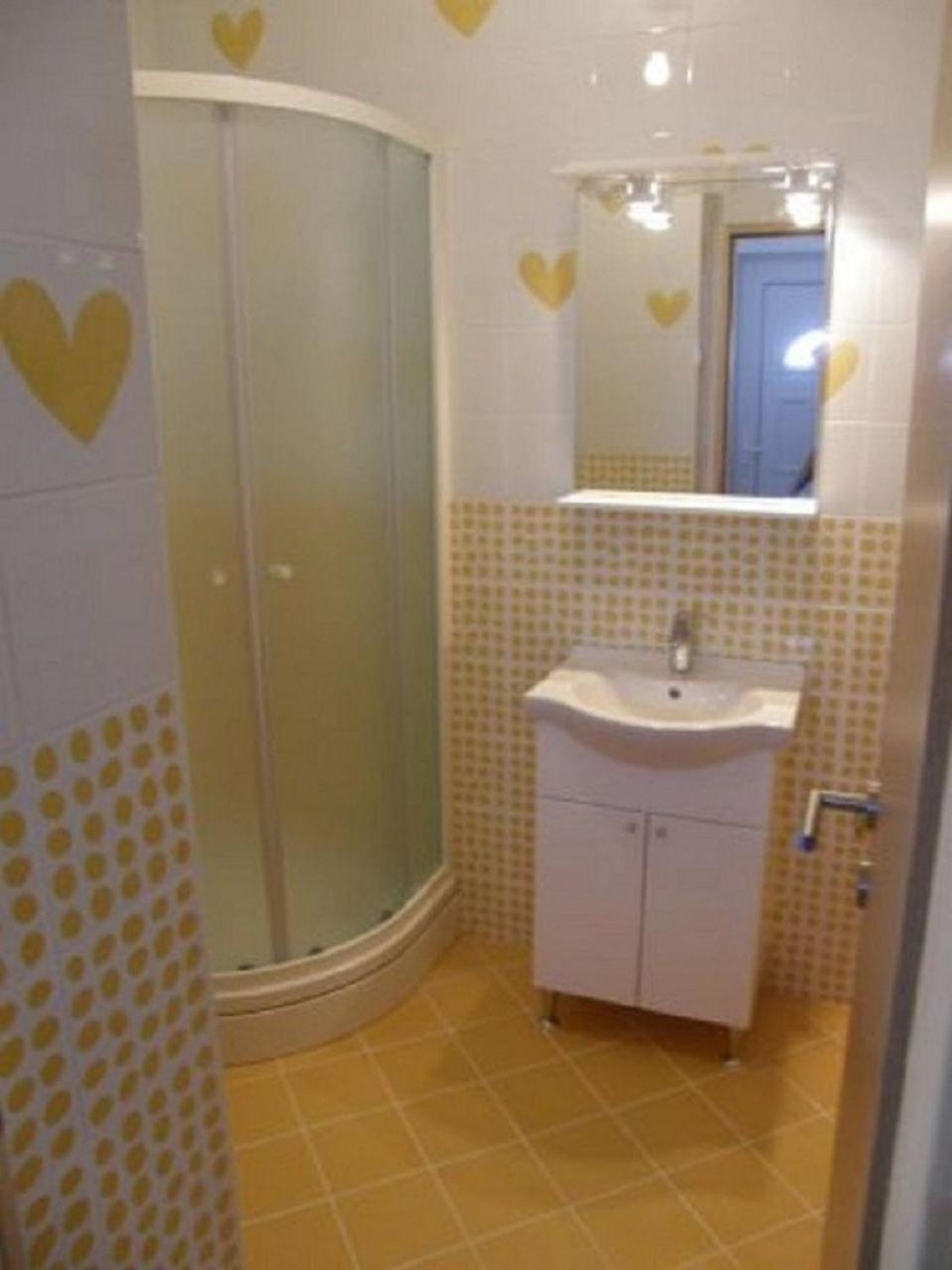 Apartments Ljubi Vinišće Екстериор снимка
