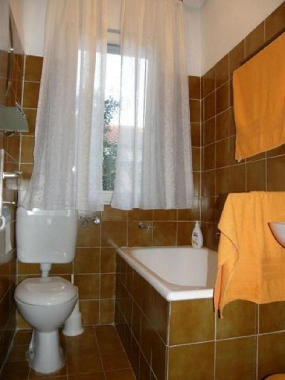 Apartments Ljubi Vinišće Екстериор снимка